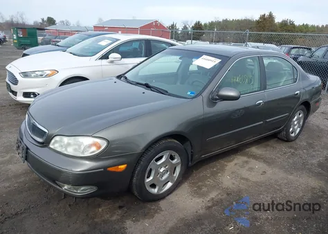 2001 Infiniti I30 Luxury z USA, uszkodzony, nr VIN JNKCA31A01T032447